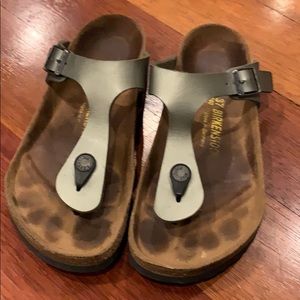 Birkenstock Gizeh size 37, olive green metallic